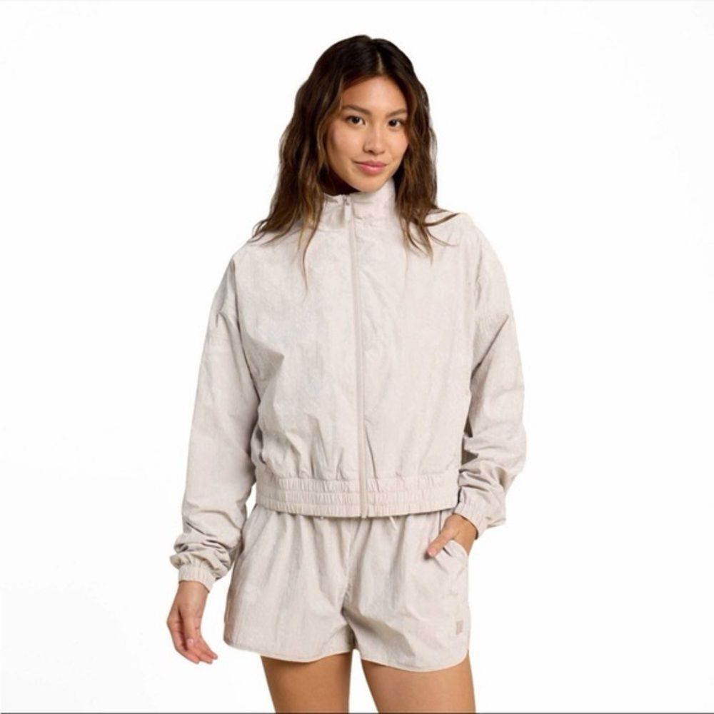 Nuuds Retro Windbreaker Zip Up Nylon Running Active Jacket in Pebble Size Large